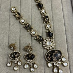 Marble necklace With doublet and silver foil stones