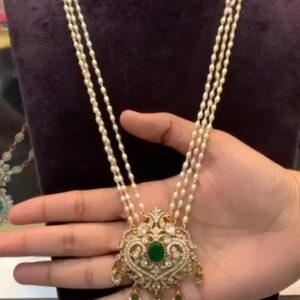 peal long haram with pendant