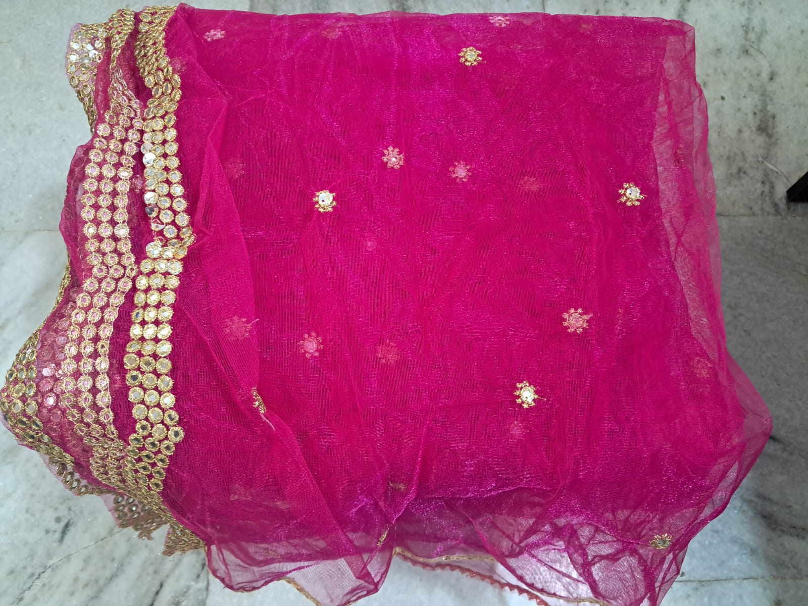 pink dupatta
