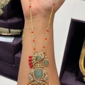 gold chain with pendant