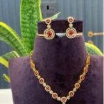 simple neckset
