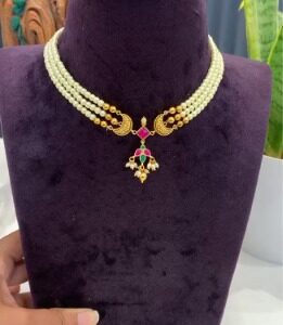 pearl choker