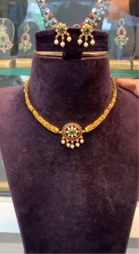 Below 1000 Necklace