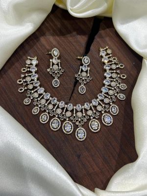 Victorian Jewellery Set