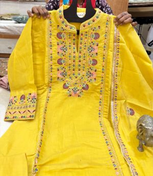 buy Mul chanderi kurta set
