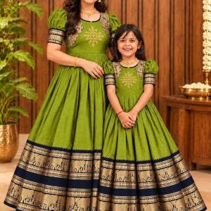 mother daughter twinning dresses
